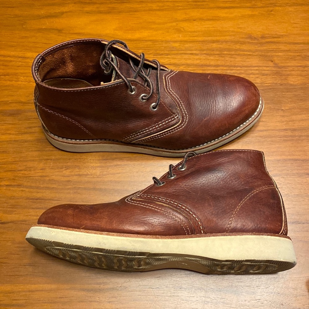 Redwing chukkas 3141, Brior Oil, size 7.5. Worn very few times. In great shape.